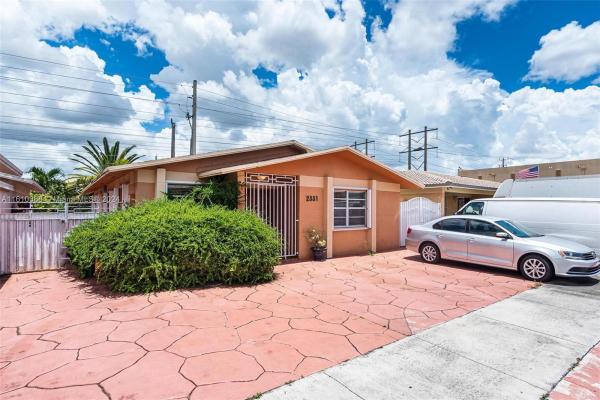 Palmares, 2331 SW 136th Ct, Tamiami, Florida 33175, image 1