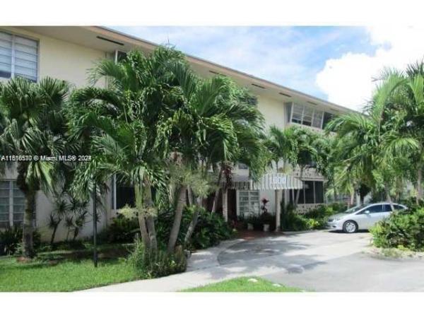 1600 NE 114th #302, Unincorporated Dade County, Florida 33181, image 2