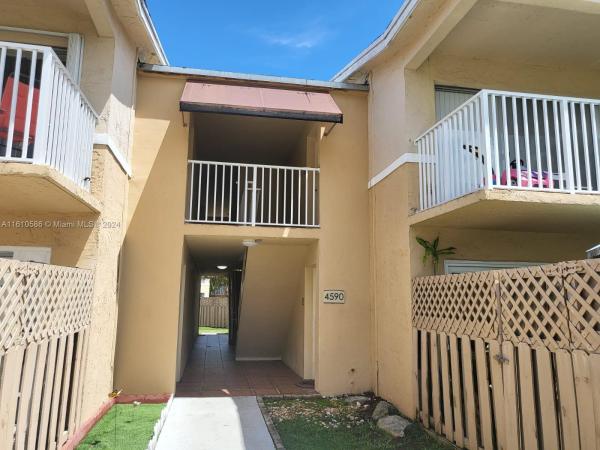 Doral Gardens, 4590 NW 79th Ave #2D, Doral, Florida 33166, image 3