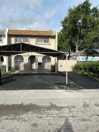 Palm Springs Villas, 6815 W 2nd Ln #6815, Hialeah, Florida 33014, image 2