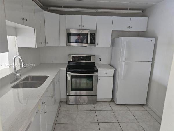 Capri Gardens, 11905 NE 2nd Ave #C310, North Miami, Florida 33161, image 1