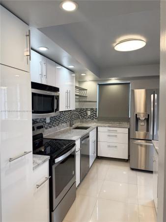 Watergate, 2761 Taft St #210, Hollywood, Florida 33020, image 1