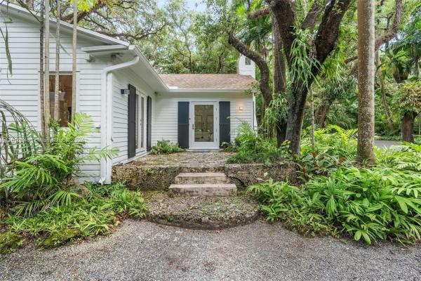 Biscayne Park Terrace, 2925 Seminole St, Miami, Florida 33133, image 2