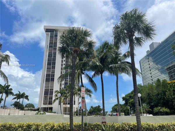 Brickell Place, 1925 Brickell Ave #903, Miami, Florida 33129, image 3