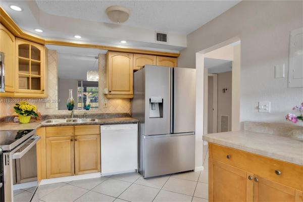 Palm Lakes, 370 NW 76th Ave #102, Margate, Florida 33063, image 1