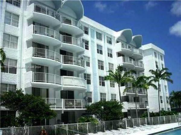 Montecarlo, Golden Glades, Florida 33169, image 1
