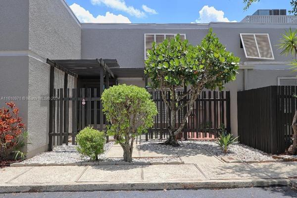Villas Lakes, 11266 NW 15th Ct #11266, Pembroke Pines, Florida 33026, image 1