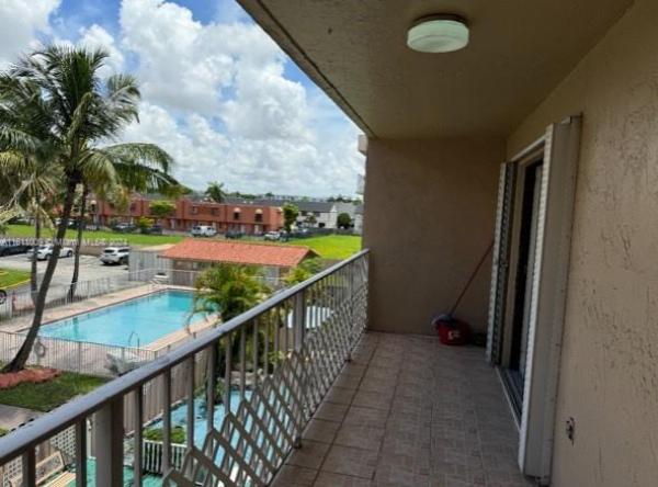 Visions At Fountainbleau Park 1, 8517 NW 7th St #304, Fountainebleau, Florida 33126, image 1