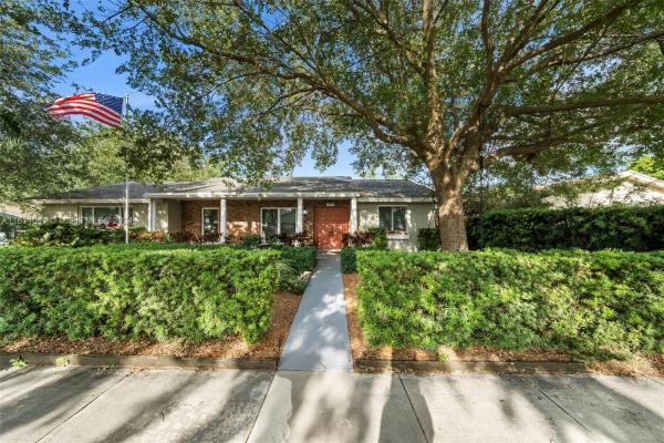 Caravel At Calusa, 10505 SW 138th Ct, The Hammocks, Florida 33186, image 1