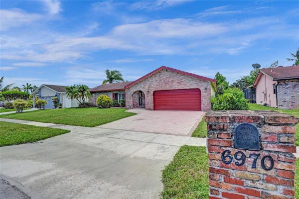 Willow Creek, 6970 NW 23rd St, Margate, Florida 33063, image 2