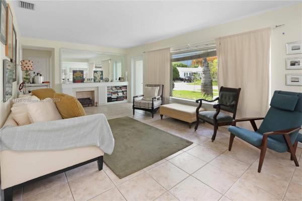 Hollywood Lakes, 1451 Jefferson St, Hollywood, Florida 33020, image 2