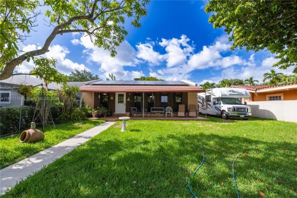 Royale Green, 12881 SW 47th Ter #12881, Kendale Lakes, Florida 33175, image 3