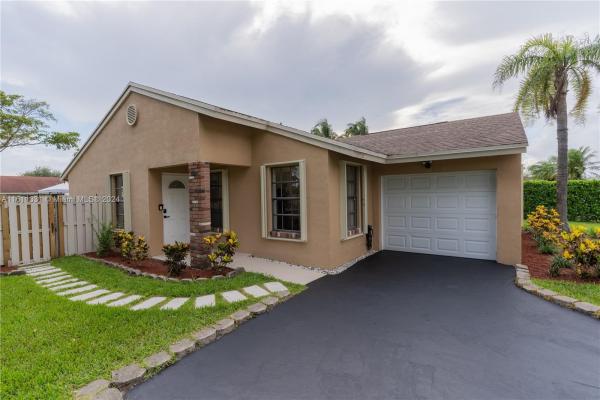 Blue Ridge, 13950 Oaklawn Pl, Davie, Florida 33325, image 1
