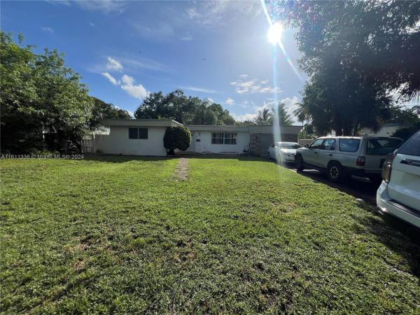 Berna Gilda, 10910 NE 9th Ct, Biscayne Park, Florida 33161, image 1
