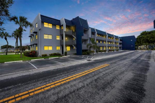 Oriole Golf & Tennis Club 1, 7887 Golf Cir Dr #211, Margate, Florida 33063, image 1