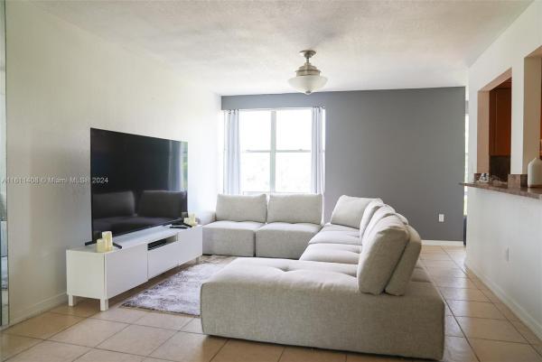 Avila North, 200 177th Dr #319, Sunny Isles Beach, Florida 33160, image 1