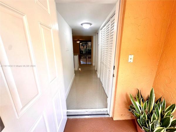 Lago West, 450 Commodore Dr #204, Plantation, Florida 33325, image 3