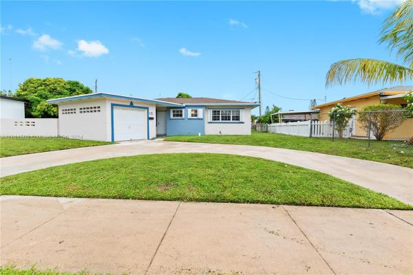 Sierra, 15 NW 193rd St, Miami Gardens, Florida 33169, image 1