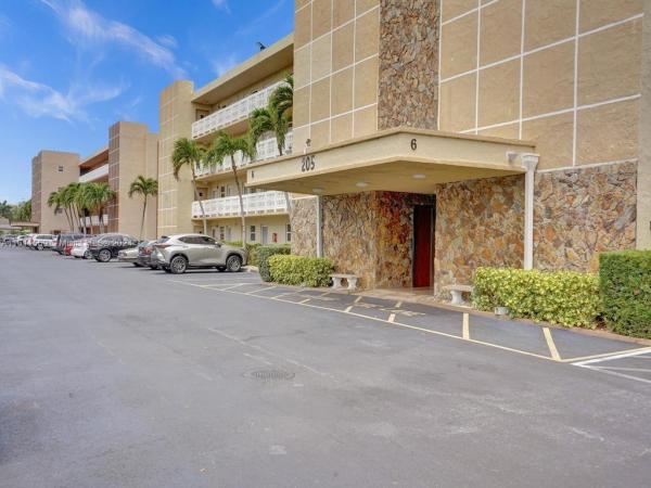Meadowbrook Lakes, 205 SE 11th Ter #107, Dania Beach, Florida 33004, image 1