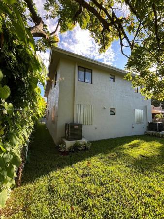 Magnolia, Opa-Locka, Florida 33054, image 2