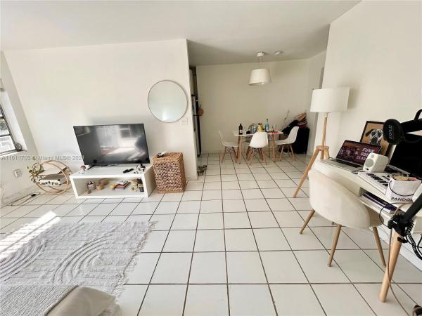 Equality House, 901 10th St #6, Miami Beach, Florida 33139, image 3