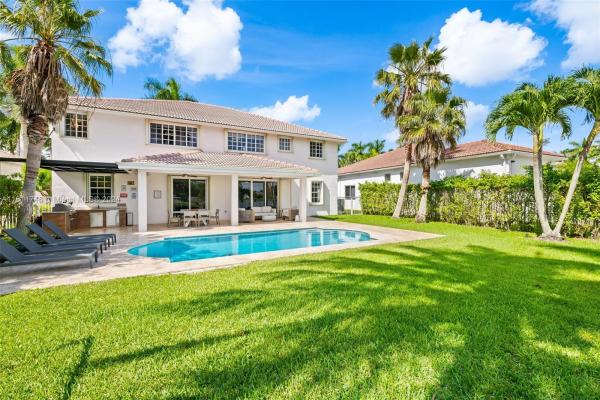 Hunters Pointe, 2449 Greenbrier Ct, Weston, Florida 33327, image 1