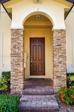 The Shores At Isles Of Bayshore, 9051 SW 227th St #7, Cutler Bay, Florida 33190, image 3