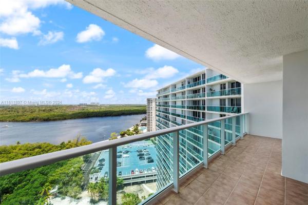 Arlen House East, 100 Bayview Dr #2020, Sunny Isles Beach, Florida 33160, image 3
