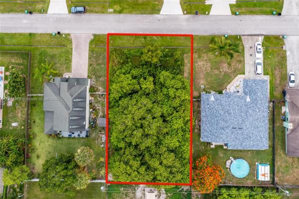 2179 SW Pruitt St, Port St. Lucie, Florida 34953, image 2