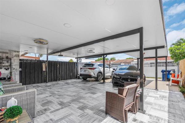 Kings Gardens, 18909 NW 46th Ave #18909, Miami Gardens, Florida 33055, image 1