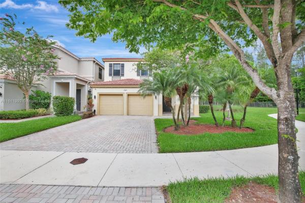 Champion Lakes, 19245 NE 9th Pl, Ives Estates, Florida 33179, image 1