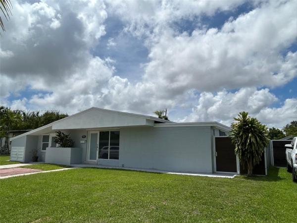 Cutler Ridge, 9741 Bahama Dr, Cutler Bay, Florida 33189, image 3