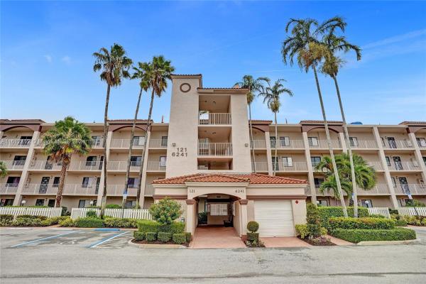 Huntington Pointe, 6241 Pointe Regal Cir #103, Delray Beach, Florida 33484, image 1