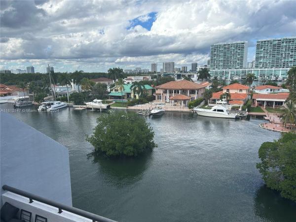 Poinciana Island Yacht & Racquet Club, 385 Poinciana Dr #1230, Sunny Isles Beach, Florida 33160, image 3