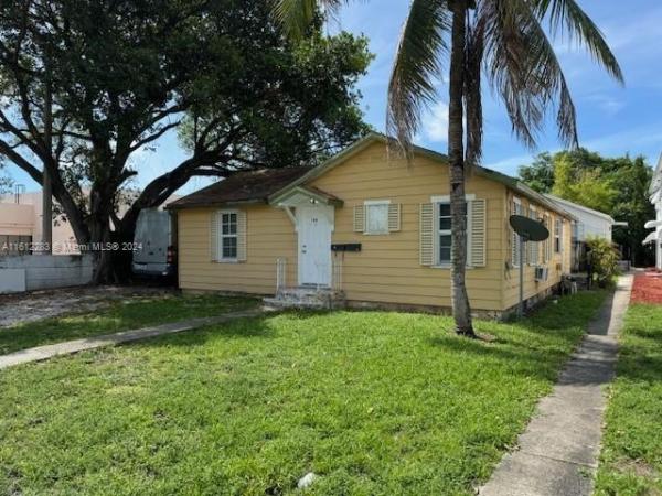 St James Park Southwest, 1830 Arthur St, Hollywood, Florida 33020, image 1