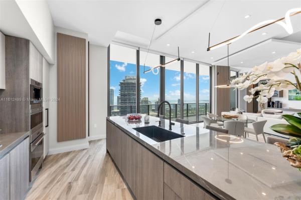 SLS Lux Brickell, 801 S Miami Ave #LPH 5602, Miami, Florida 33130, image 1