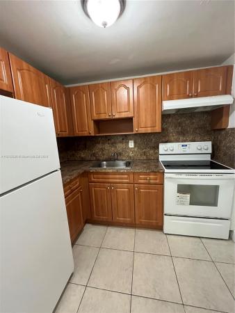 Los Suenos, 1735 W 60th St #M203, Hialeah, Florida 33012, image 2