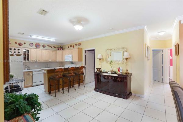 Lilandia Estates, 7530 NW 175th St #7530, Hialeah, Florida 33015, image 3