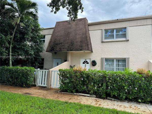Townhomes Of Oriole, 1413 NW 80th Ave #G, Margate, Florida 33063, image 2