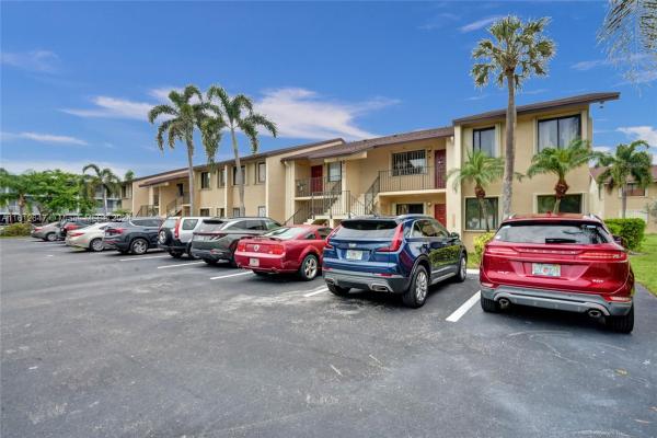 Windwood Isles, 160 SE 7th St #404, Deerfield Beach, Florida 33441, image 1