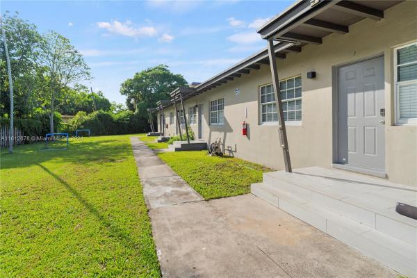 Biscayne Park Estates, 12108 NE 5th Ave, North Miami, Florida 33161, image 3
