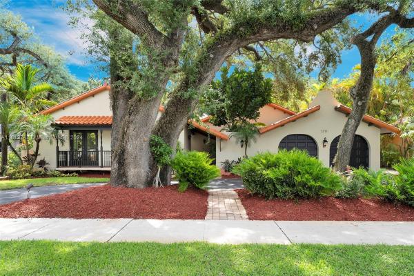 Lakes Of Emerald Hills, 3771 N Park Rd, Hollywood, Florida 33021, image 1