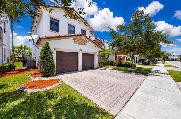 Vintage Estates, 10463 NW 70th Ln, Doral, Florida 33178, image 1
