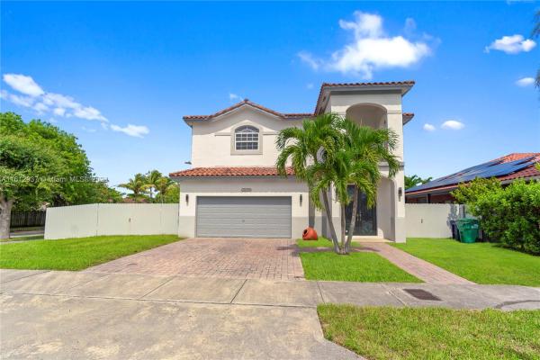 20398 SW 129th Pl, Unincorporated Dade County, Florida 33177, image 2