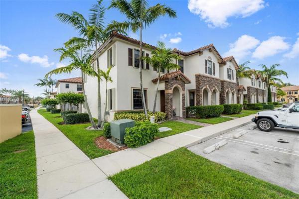 Martinique At Oasis, 3203 SE 7th St #3203, Homestead, Florida 33033, image 1