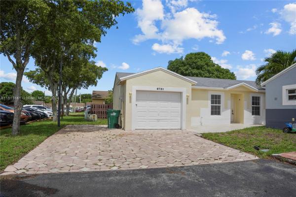 Country Lake Sorbet, 6731 NW 199th Ter, Hialeah, Florida 33015, image 1