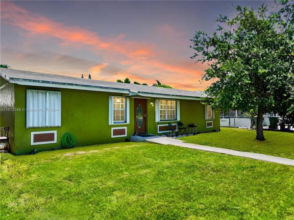 Avocado Villas, 1749 SW 8th St, Homestead, Florida 33030, image 2