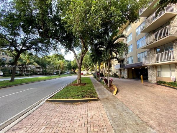Bayview Palms, 1805 Sans Souci Blvd #215, North Miami, Florida 33181, image 2