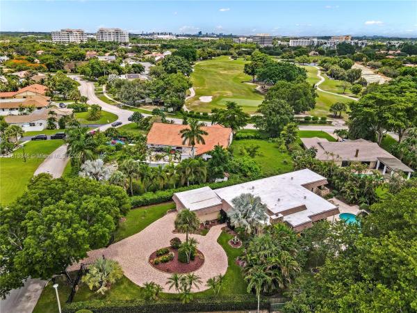 Jacaranda Country Club, 601 S Lake Dasha Dr, Plantation, Florida 33324, image 1