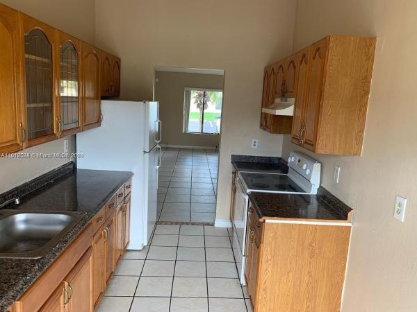 Waterside Townhomes, 14009 SW 281st Ter, Leisure City, Florida 33033, image 3